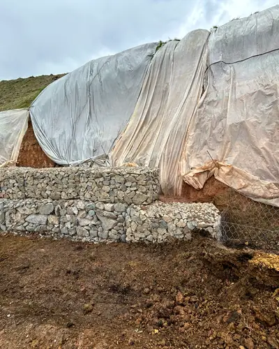 Muro en gaviones para estabilizar un talud